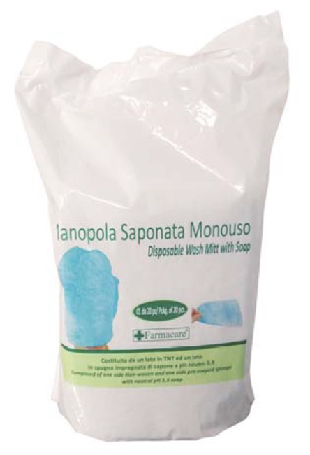 MANOPOLA MONOUSO PER LAVAGGI PARZIALI COMPOSTA DA UNA SPUGNA IN POLIESTERE SAPONATA E DA UN DRAPPO IN TESSUTO NON TESSUTO SENZA RISCIACQUO DETERGENTE A PH ISOCUTANEO - Farmapre